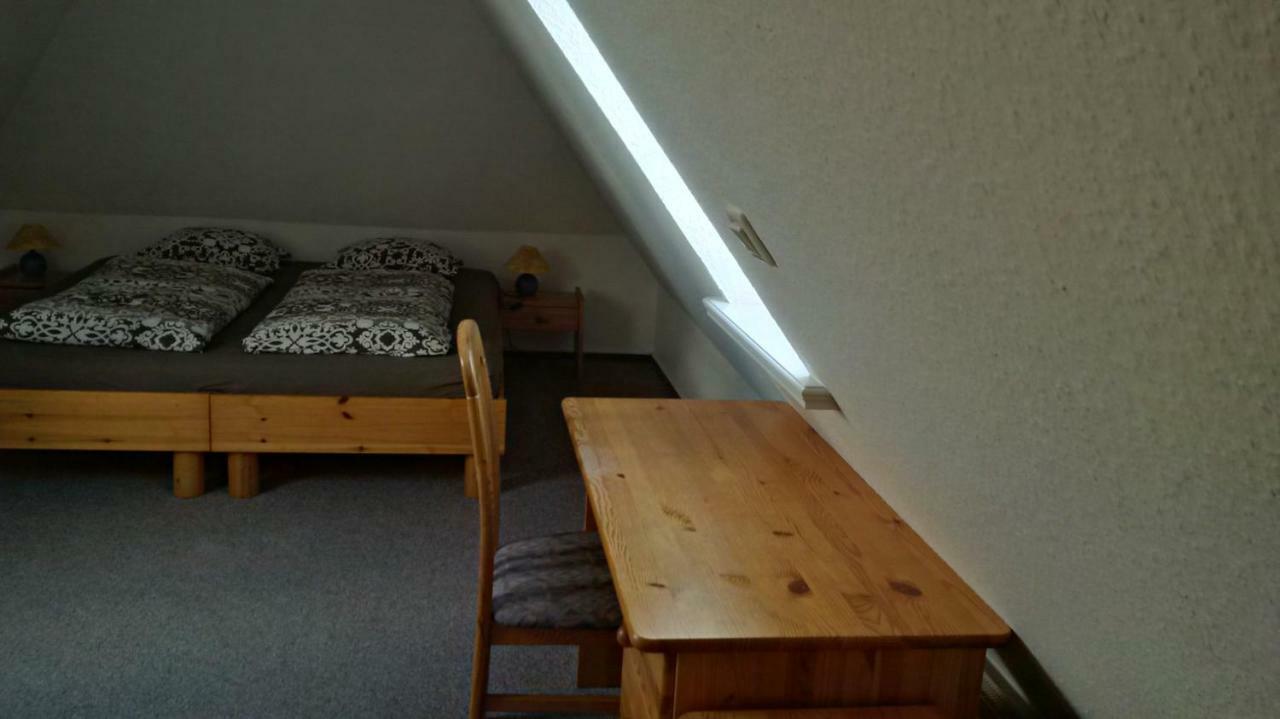 Ferienwohnungen Und Haushaelfte Friesland Midlum  Buitenkant foto